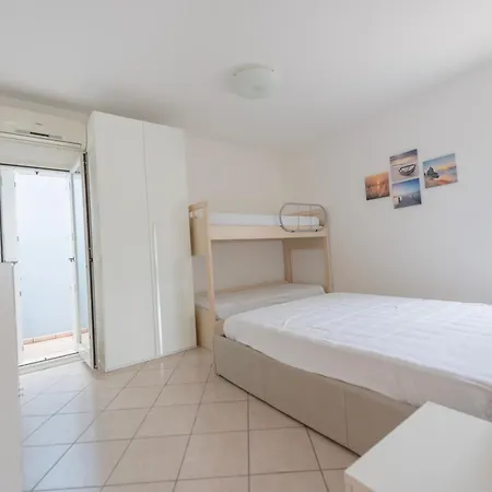 Nettuno Apartment *